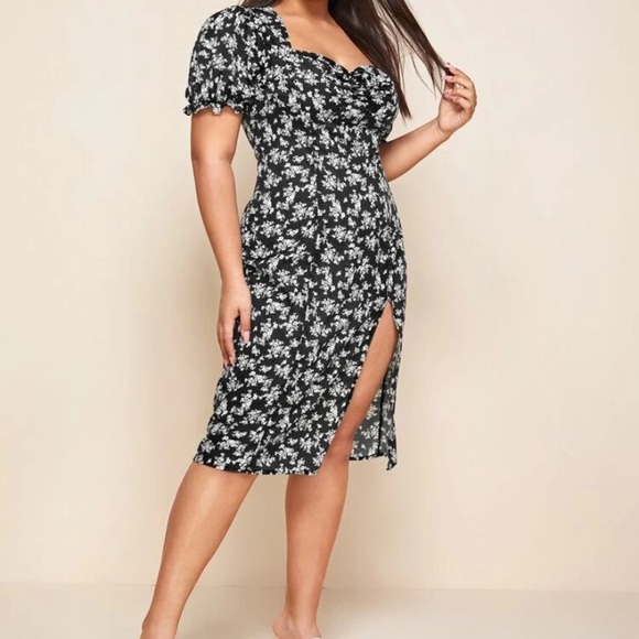 Plus Sweetheart Neck Split Hem Floral Dress - Picture 3 of 5